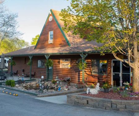 Kansas City East / Oak Grove KOA Holiday