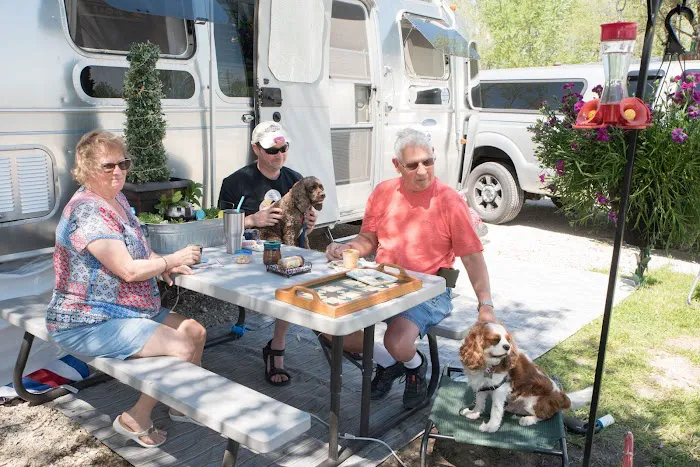 Kansas City East / Oak Grove KOA Holiday Picture 10