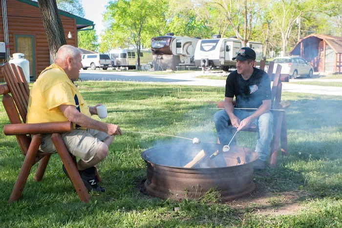 Kansas City East / Oak Grove KOA Holiday Picture 8