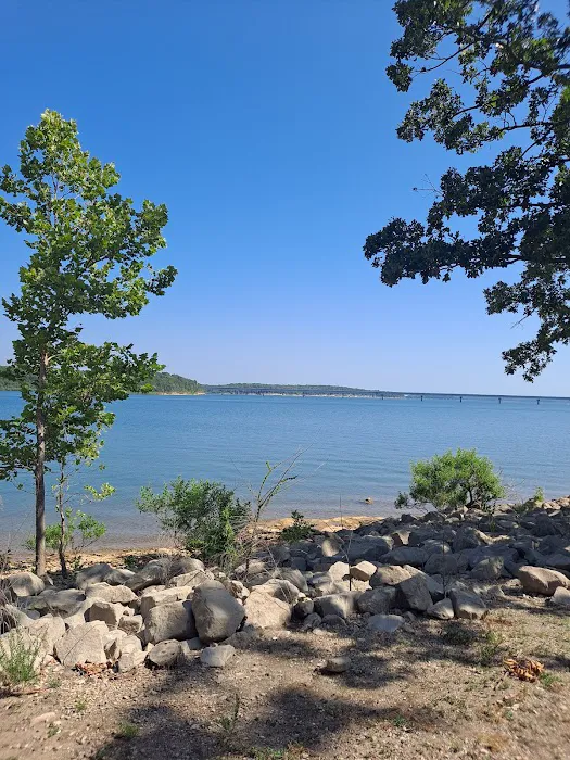 HAWKER POINT Picture 4