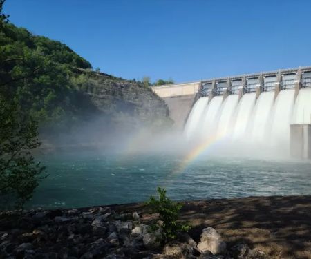 Dam Site Lake Campground