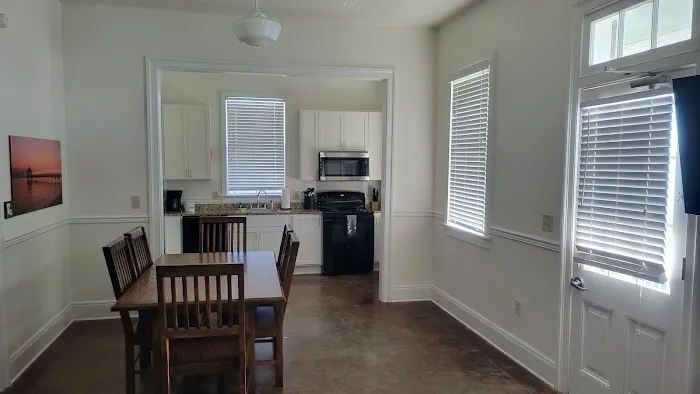 Fontainebleau Cabins Picture 4