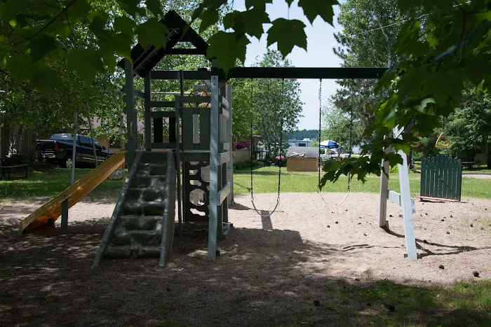 Swan Lake Campground & Resort Picture 9