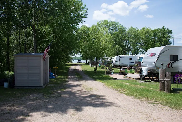 Swan Lake Campground & Resort Picture 10