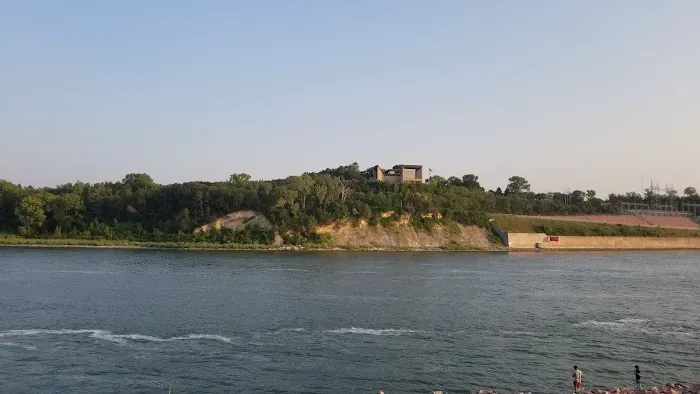 Nebraska Tailwaters Group Campground Picture 3