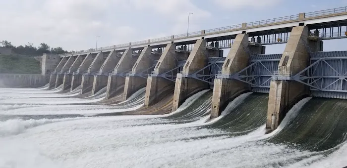 Nebraska Tailwaters Group Campground Picture 1