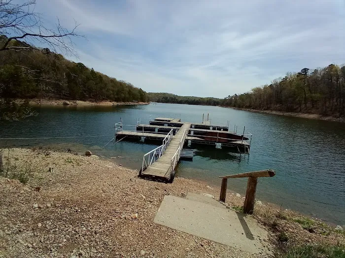 Beaver Lake Hide-A-Way Campground & glamping Picture 3