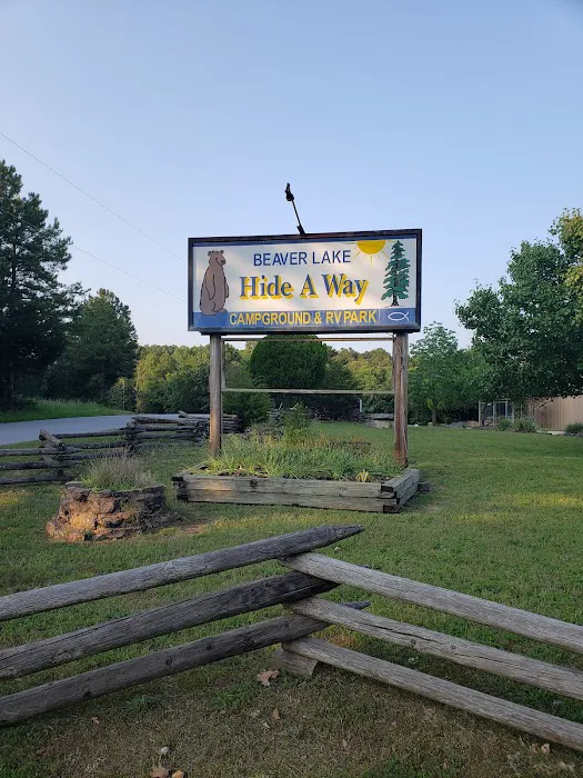 Beaver Lake Hide-A-Way Campground & glamping Picture 8