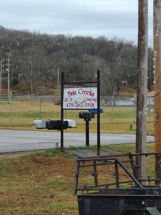Twin Creeks RV Park Picture 1