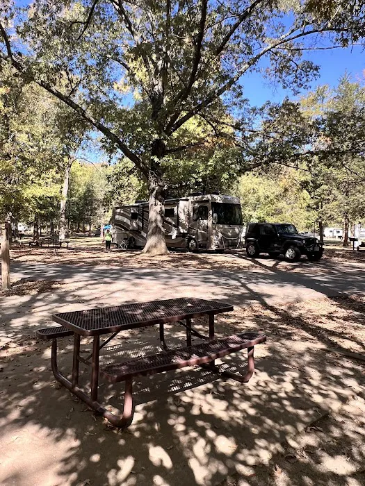 Devils Den Campground E Picture 8
