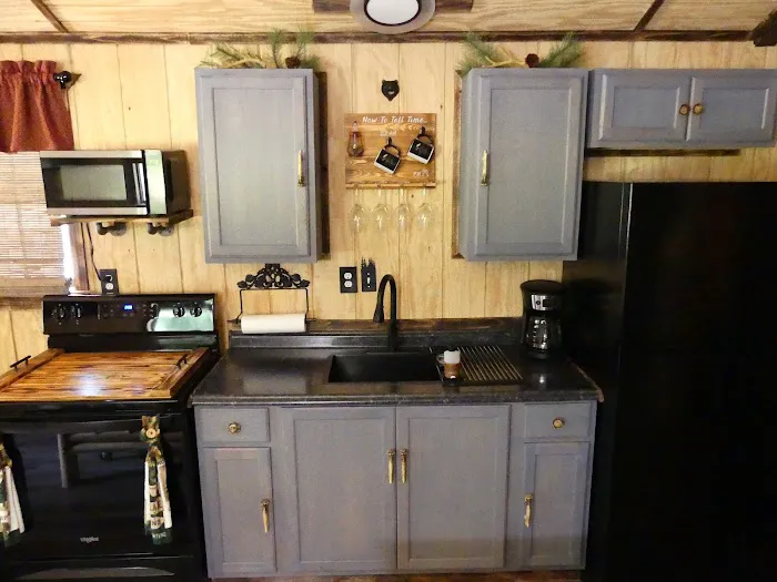 Mena, AR - Hidden Oaks Cabins Picture 10