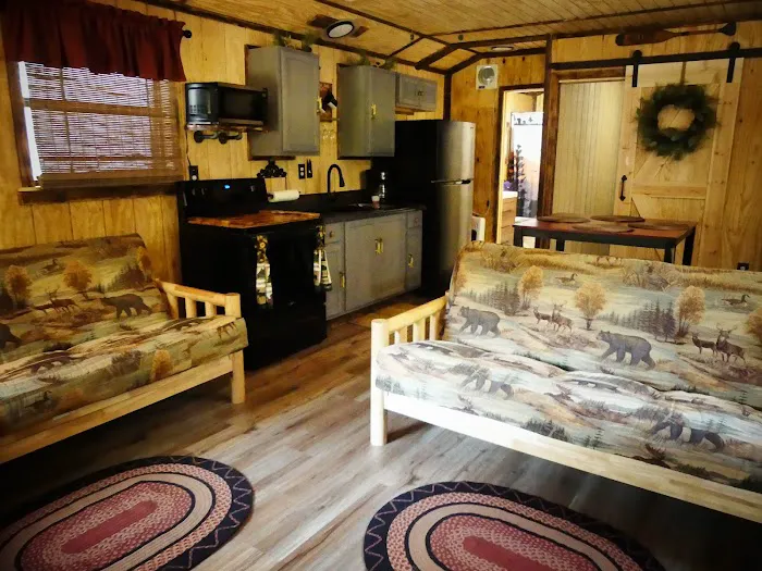 Mena, AR - Hidden Oaks Cabins Picture 5