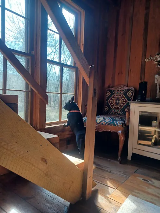 Farmhouse Cabin Picture 2