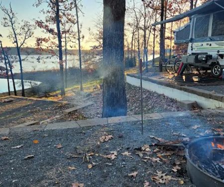 DeRoche Ridge Campground at Degray Lake State Park
