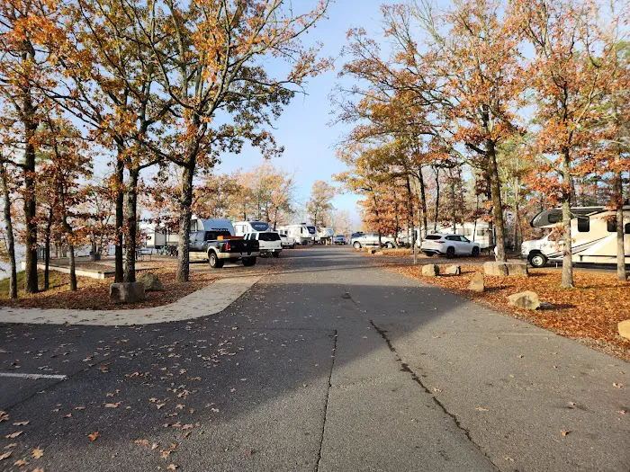 DeRoche Ridge Campground at Degray Lake State Park Picture 3
