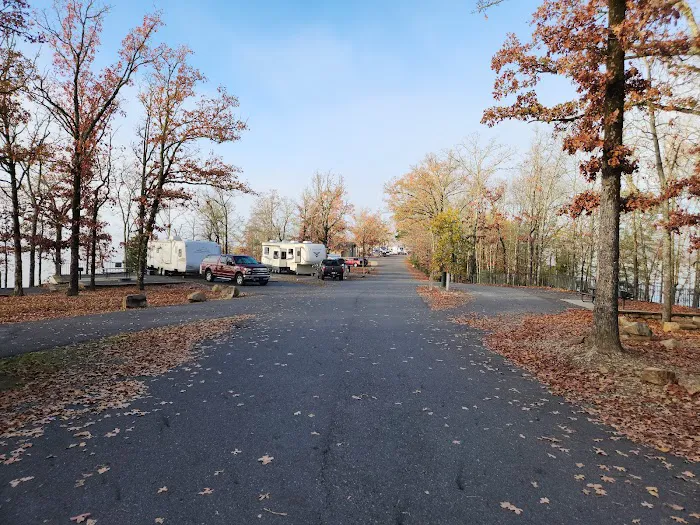 DeRoche Ridge Campground at Degray Lake State Park Picture 5