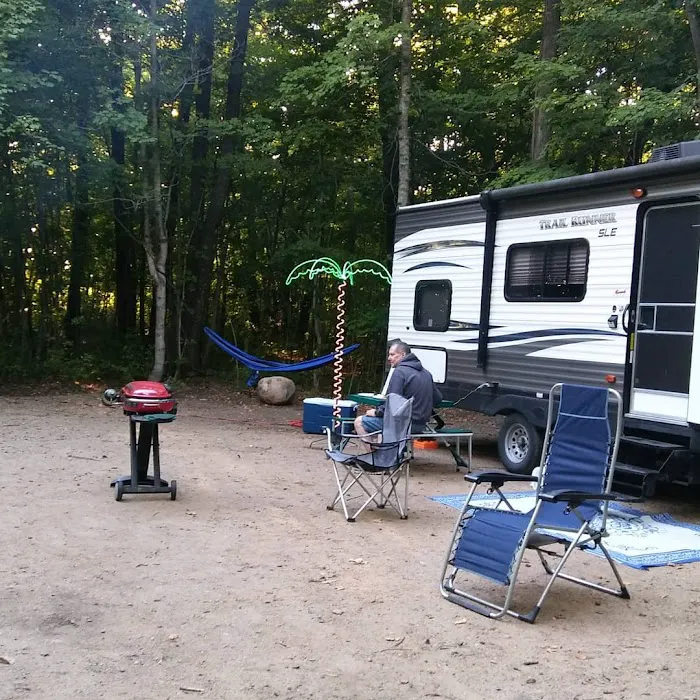 Camper's Paradise Office Picture 4
