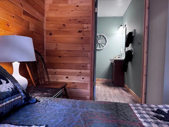 Little Moose Cabin Vacation Rental Picture 5
