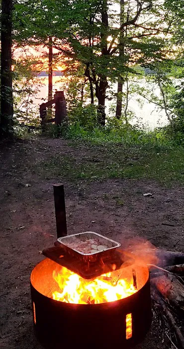 Williams Narrows campground Picture 8