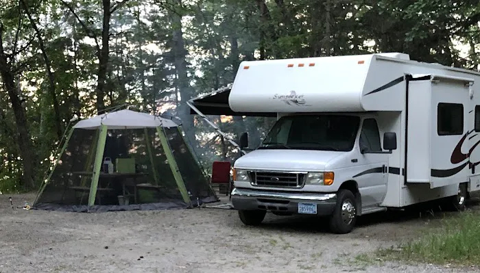 Mosomo Point Campground Picture 5