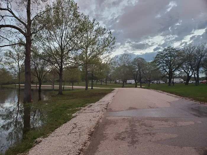 Ruark Bluff East Side Campgrounds camp site B-6 Picture 4