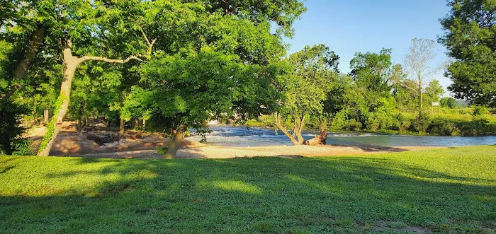 Campground at the Falls Picture 7