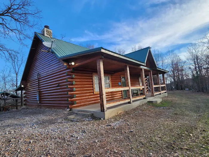 Screaming Eagle Cabins Picture 3