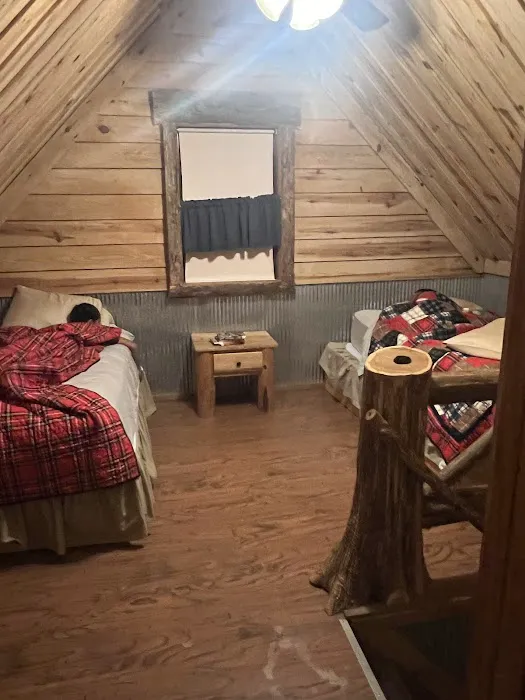 Macks Creek Cabins Picture 4