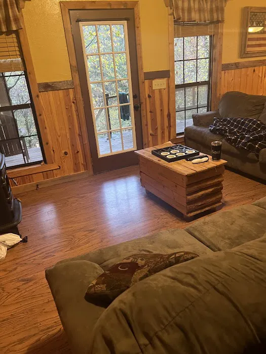 Macks Creek Cabins Picture 2