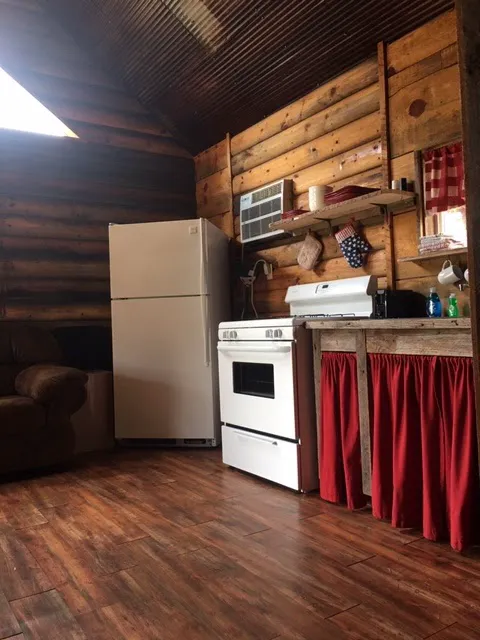 Hanson's Camp Wolf Creek Picture 10