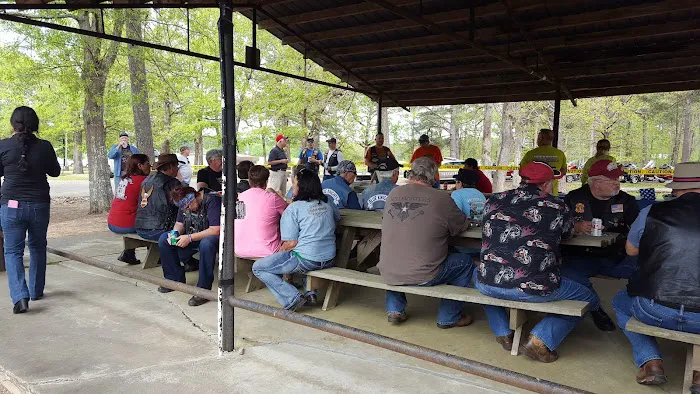 Lake Claude Bennett Picture 4