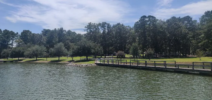 Lake Claude Bennett Picture 9