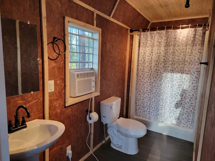 Missihippie Camping and Berries Picture 2