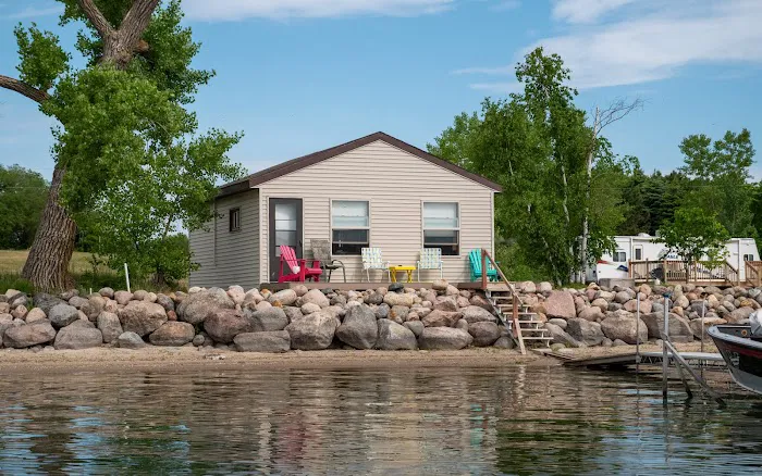 Paul Lake Resort Picture 6