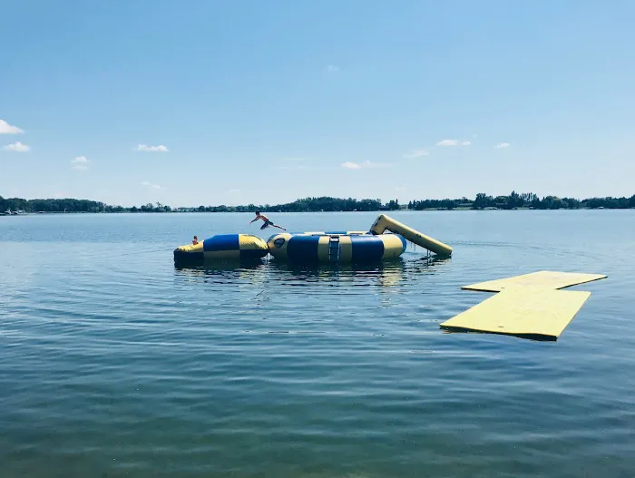 Paul Lake Resort Picture 5