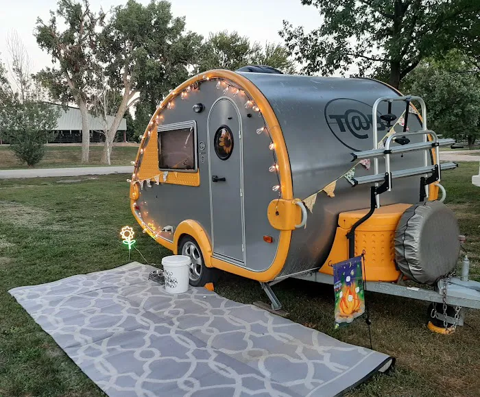 Riverside Park Campground Picture 10