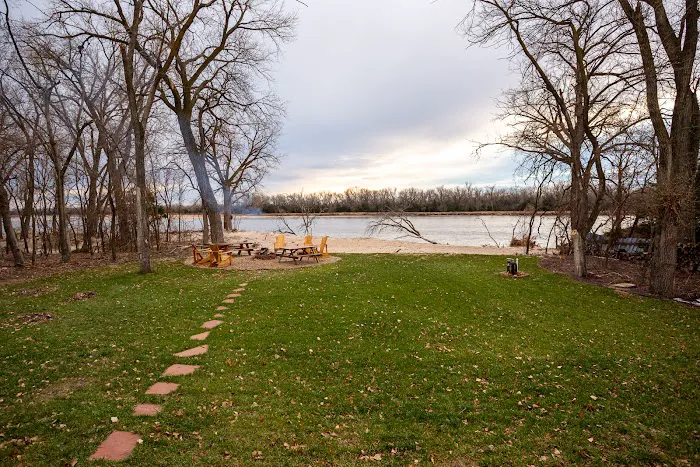 Riverland Campground Picture 3