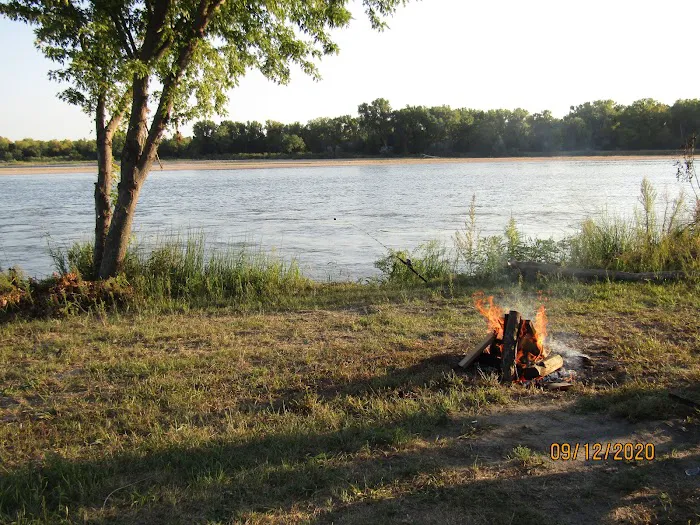 Riverland Campground Picture 9