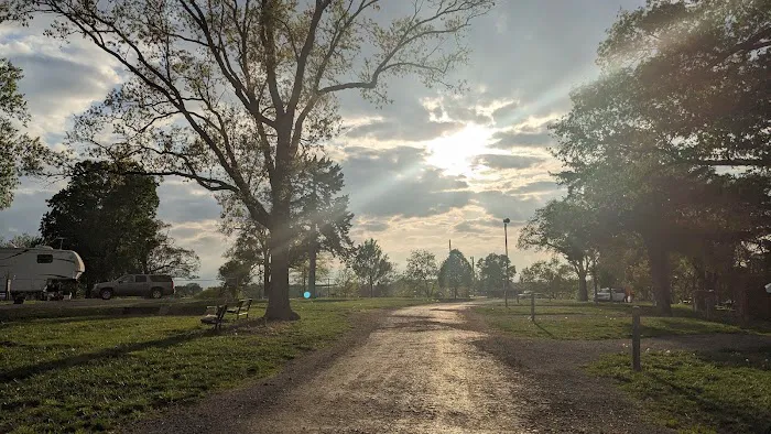 Lone Star Lake Park Campground Picture 10