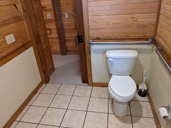 Wakarusa River Cabin Picture 4
