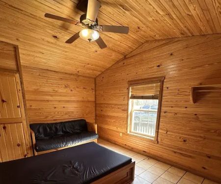 Wakarusa River Cabin