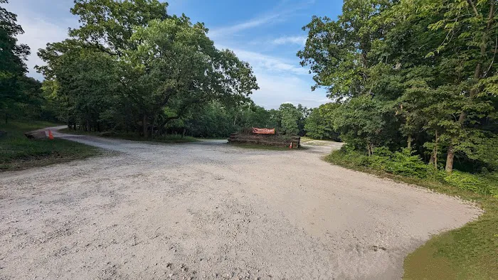 Cub World Dining Shelter Picture 2