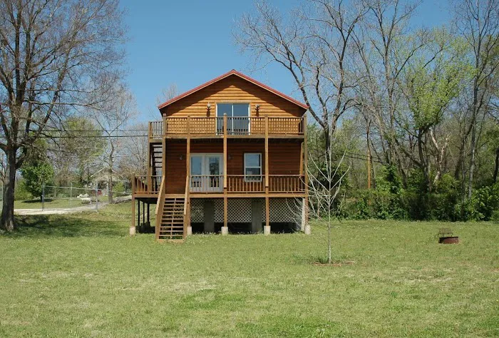 Shady Beach Floats Picture 1