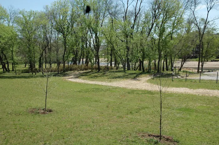 Shady Beach Floats Picture 4