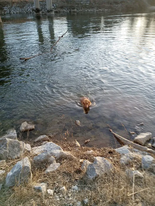 Eagles Nest Camp & Canoe Picture 4