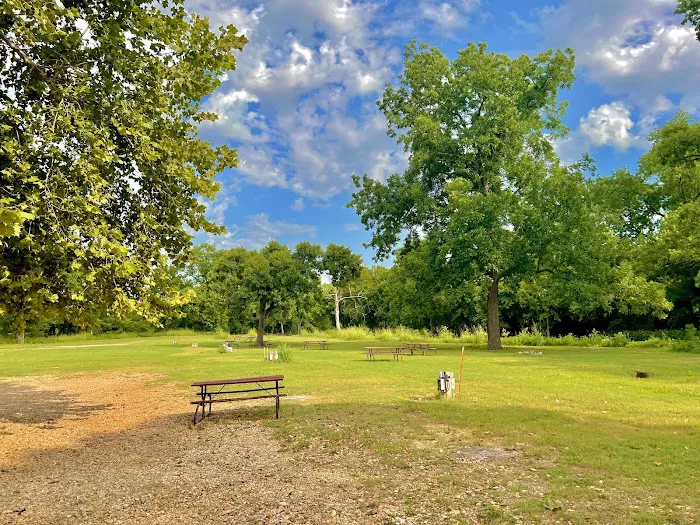 Elk River Campground (Trestle Park) Picture 8