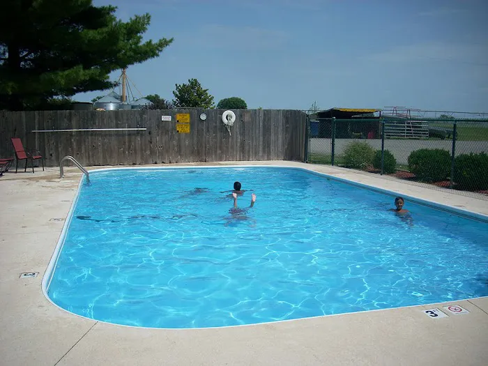 Kansas City West / Lawrence KOA Holiday Picture 1