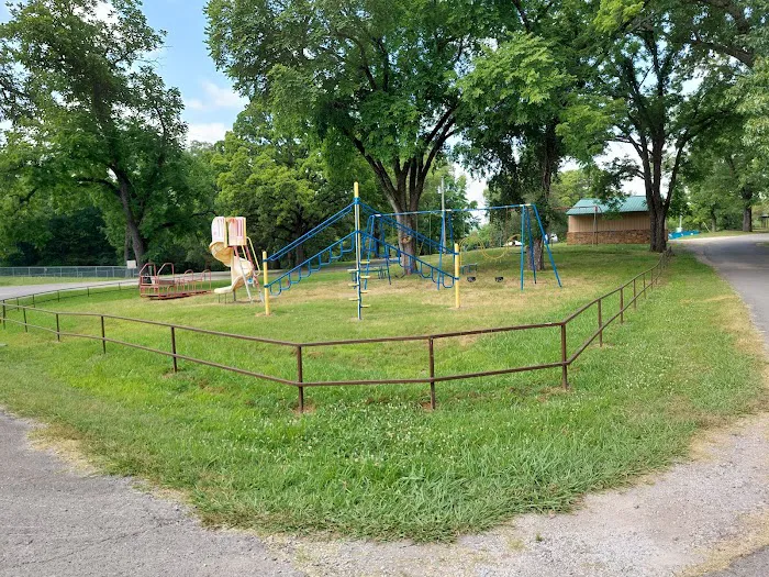 Pettit Bay Camp Ground Picture 5