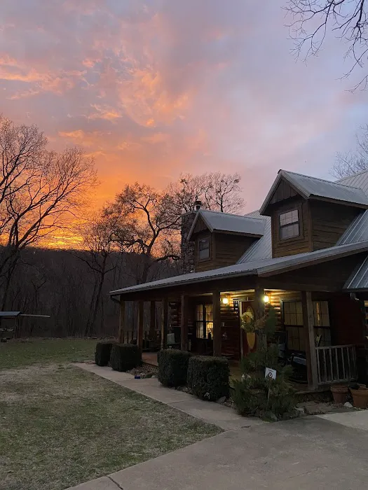 Deb & Dan’s Cato Creek Cabin Picture 1