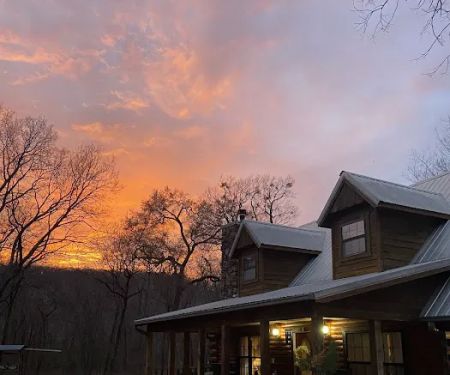 Deb & Dan’s Cato Creek Cabin